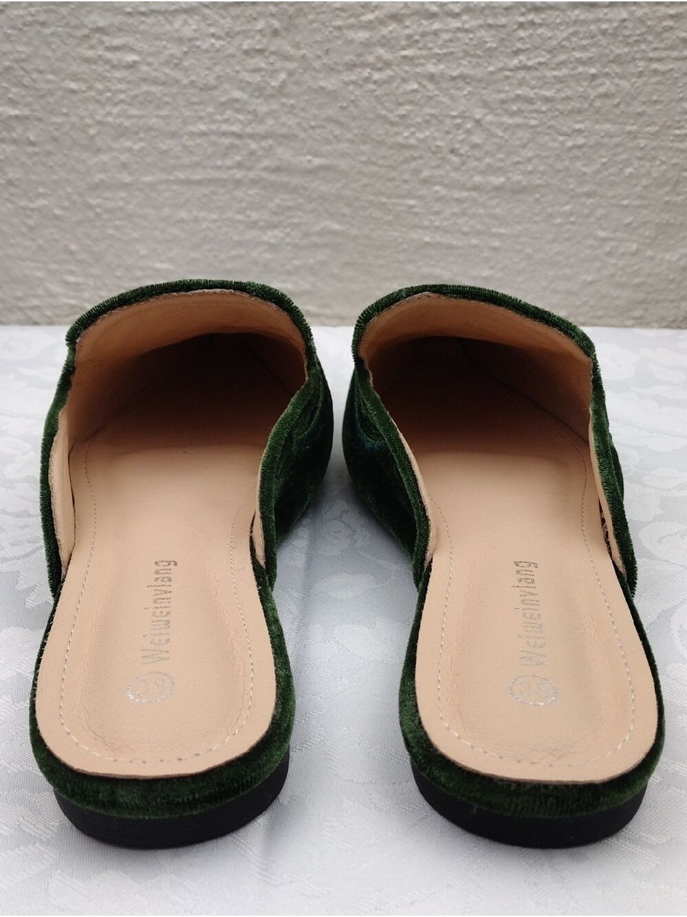 Weiweinvlang Dark Green Floral Embroidered Velvet Point Toe Low Heel Mule Shoe - Picture 5 of 16